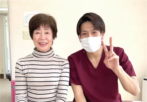 笑顔の患者さんと先生